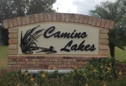 Camino Lakes entrance